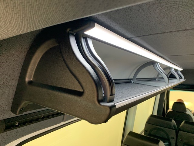 Bus overhead luggage rack